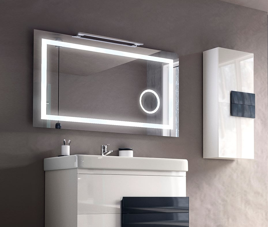 Зеркало с подсветкой в ванную